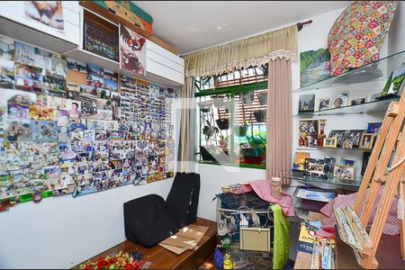 Quarto 2 de apartamento para alugar com 2 quartos, 45m² em Sagrada Família, Belo Horizonte