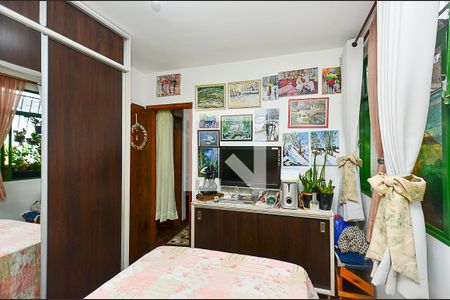 Quarto 1 de apartamento para alugar com 2 quartos, 45m² em Sagrada Família, Belo Horizonte