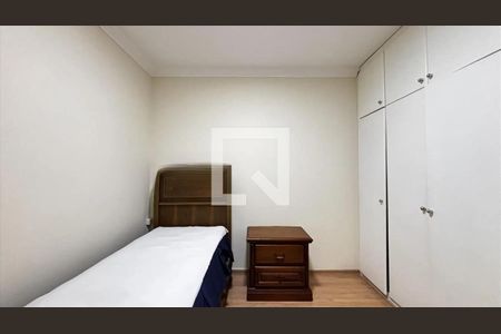 Quarto de apartamento para alugar com 3 quartos, 95m² em Buritis, Belo Horizonte