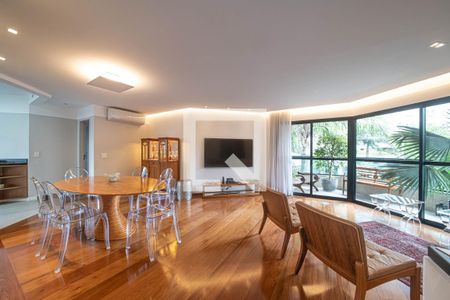 Sala de apartamento à venda com 3 quartos, 126m² em Santo Amaro, São Paulo