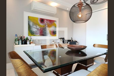 Sala de apartamento à venda com 3 quartos, 144m² em Vila Madalena, São Paulo