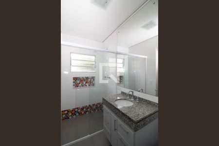 Banheiro da Suíte 1 de casa para alugar com 2 quartos, 124m² em Gopouva, Guarulhos