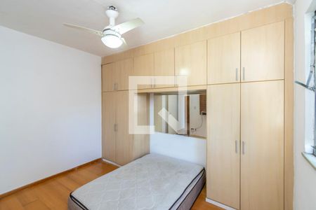 Quarto 1 - Armários de apartamento para alugar com 2 quartos, 48m² em Irajá, Rio de Janeiro