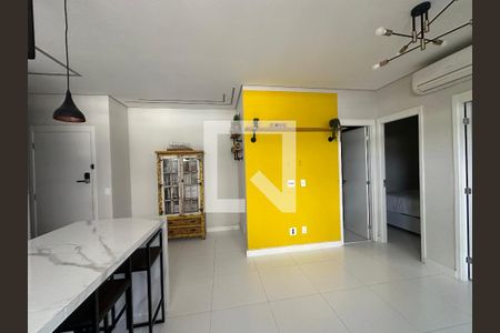 Sala de apartamento à venda com 2 quartos, 61m² em Alphaville Empresarial, Barueri