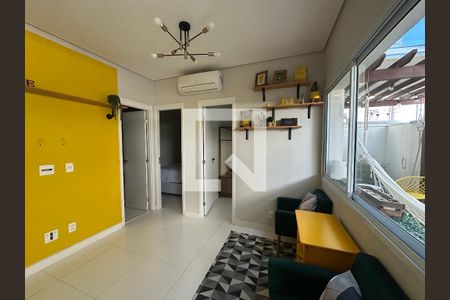 Sala de apartamento à venda com 2 quartos, 61m² em Alphaville Empresarial, Barueri