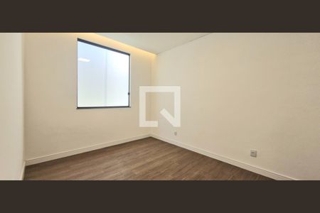 Quarto 1 de casa à venda com 3 quartos, 510m² em Várzea, Lagoa Santa