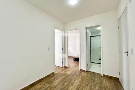 Sala de apartamento para alugar com 2 quartos, 33m² em Jardim Itacolomi, São Paulo