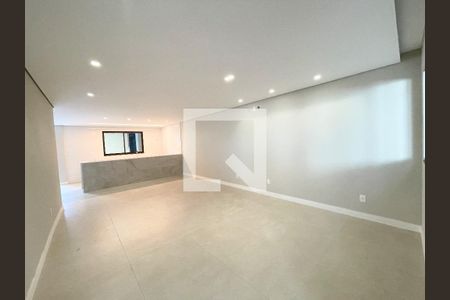 Casa à venda com 4 quartos, 388m² em Padre Eustáquio, Belo Horizonte