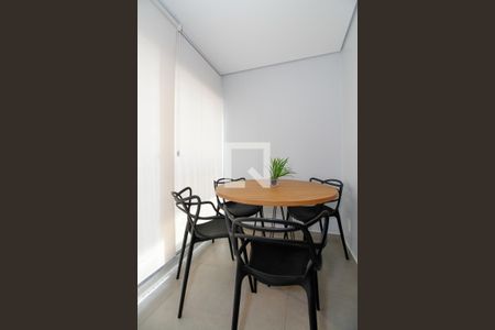 Sala e Cozinha de apartamento para alugar com 1 quarto, 35m² em Pinheiros, São Paulo