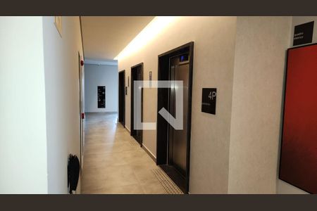 corredor de kitnet/studio para alugar com 1 quarto, 27m² em Campo Belo, São Paulo