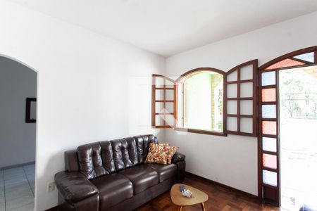 Sala 1 de casa à venda com 6 quartos, 360m² em Jardim Leblon, Belo Horizonte