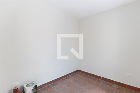 Quarto 2 de casa para alugar com 2 quartos, 60m² em Vila Guaca, São Paulo