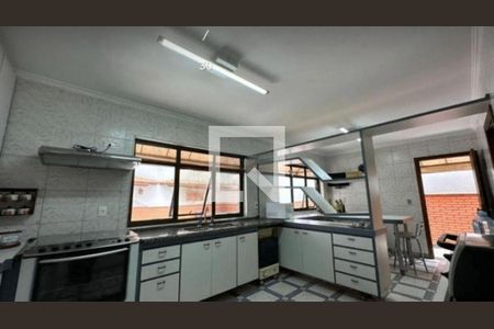 Casa à venda com 3 quartos, 230m² em Vila Carrão, São Paulo