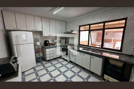 Casa à venda com 3 quartos, 230m² em Vila Carrão, São Paulo