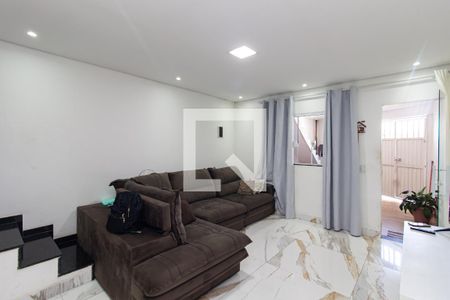 Sala de casa para alugar com 3 quartos, 180m² em Jardim das Oliveiras, São Paulo