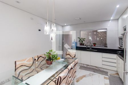 Cozinha de casa para alugar com 3 quartos, 180m² em Jardim das Oliveiras, São Paulo