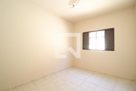 Quarto 1 de casa para alugar com 4 quartos, 150m² em Jardim Holanda, Uberlândia