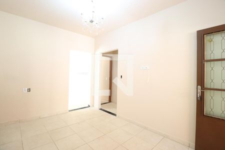 Sala de casa para alugar com 4 quartos, 150m² em Jardim Holanda, Uberlândia