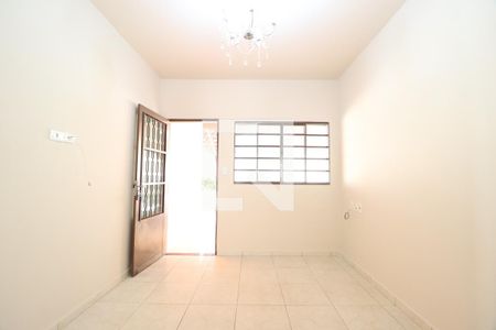 Sala de casa para alugar com 4 quartos, 150m² em Jardim Holanda, Uberlândia