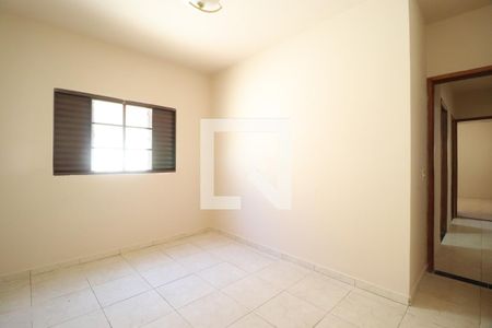 Quarto 1 de casa para alugar com 4 quartos, 150m² em Jardim Holanda, Uberlândia