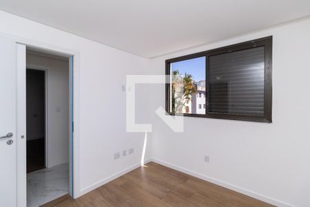 Quarto 1 de apartamento à venda com 4 quartos, 135m² em Santa Rosa, Belo Horizonte