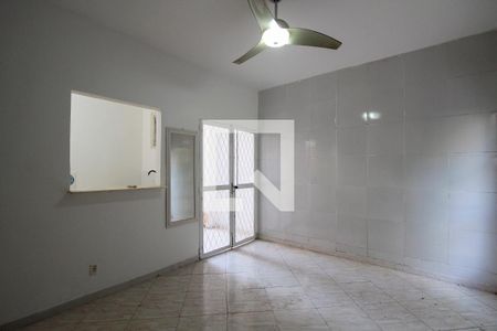 Casa de Condomínio para alugar com 2 quartos, 100m² em Itanhangá, Rio de Janeiro