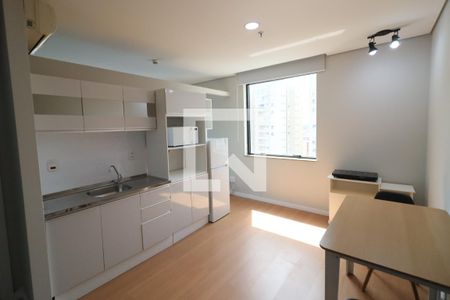 Cozinha de apartamento para alugar com 1 quarto, 32m² em Vila Osasco, Osasco