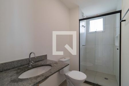 Banheiro de apartamento para alugar com 1 quarto, 29m² em Vila Romana, São Paulo