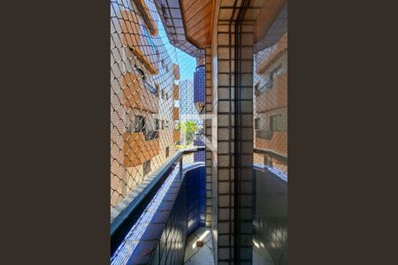 Sacada  de apartamento para alugar com 1 quarto, 50m² em Boqueirão, Praia Grande