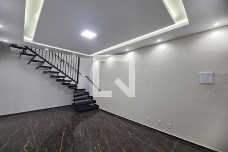 Casa à venda com 2 quartos, 95m² em Vila Sapopemba, São Paulo