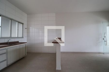 Sala de casa para alugar com 2 quartos, 60m² em Jardim das Palmeiras, Uberlândia