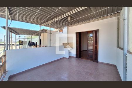 Varanda e área de serviço de casa para alugar com 2 quartos, 70m² em Vila Anglo Brasileira, São Paulo