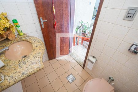 lavabo de casa à venda com 3 quartos, 376m² em São João Batista, Belo Horizonte
