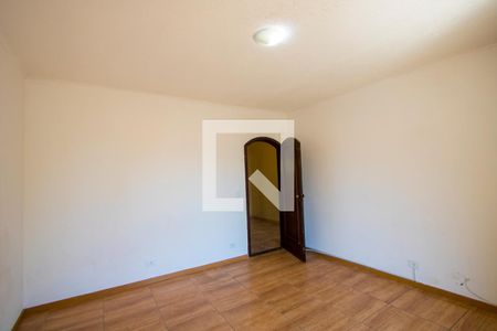 Quarto 2 de casa à venda com 3 quartos, 320m² em Santa Maria, Santo André