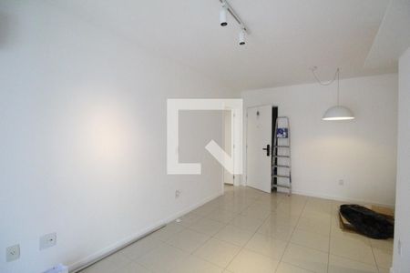 Sala de apartamento para alugar com 2 quartos, 76m² em Barra da Tijuca, Rio de Janeiro