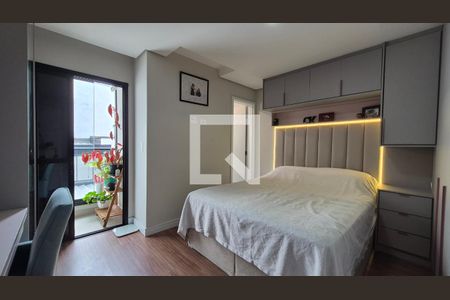 Suíte  de casa à venda com 3 quartos, 188m² em Parque das Nações, Santo André