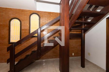 Hall de entrada de casa para alugar com 3 quartos, 300m² em Vila Valqueire, Rio de Janeiro
