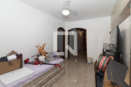 Sala de casa para alugar com 3 quartos, 300m² em Vila Valqueire, Rio de Janeiro