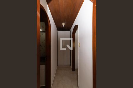 Corredor de casa para alugar com 3 quartos, 300m² em Vila Valqueire, Rio de Janeiro