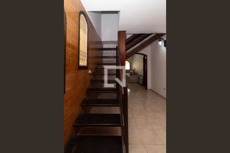 Hall de entrada de casa para alugar com 3 quartos, 300m² em Vila Valqueire, Rio de Janeiro
