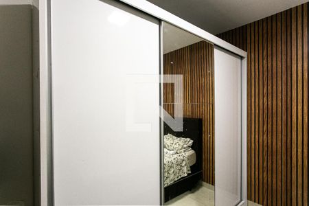 Quarto 1 - Armários de apartamento para alugar com 2 quartos, 40m² em Penha de França, São Paulo