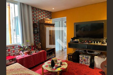 Sala de apartamento à venda com 2 quartos, 68m² em São Geraldo, Porto Alegre