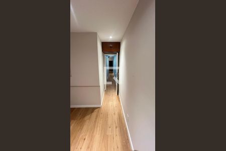 Corredor de apartamento para alugar com 3 quartos, 80m² em Taquara, Rio de Janeiro