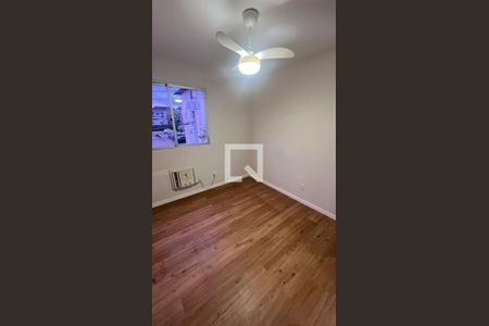 Quarto 1 de apartamento para alugar com 3 quartos, 80m² em Taquara, Rio de Janeiro