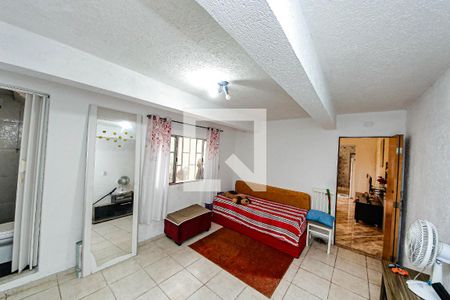 Casa para alugar com 2 quartos, 180m² em Jardim das Rosas (zona Leste I), São Paulo