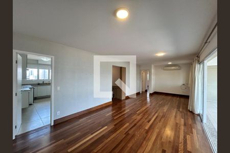 Sala de apartamento à venda com 3 quartos, 138m² em Santo Amaro, São Paulo