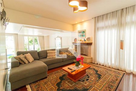 Casa à venda com 4 quartos, 356m² em Jardim Cordeiro, São Paulo