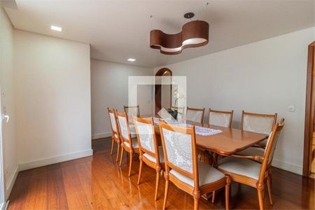 Casa à venda com 4 quartos, 356m² em Jardim Cordeiro, São Paulo