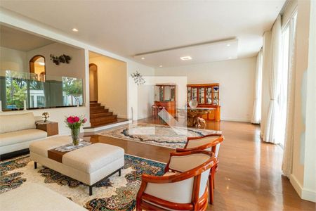 Casa à venda com 4 quartos, 356m² em Jardim Cordeiro, São Paulo