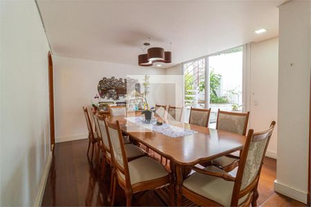 Casa à venda com 4 quartos, 356m² em Jardim Cordeiro, São Paulo